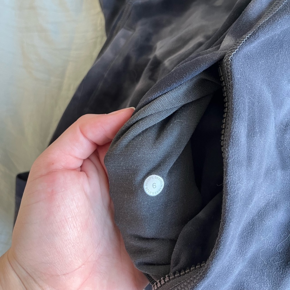 Lululemon jacket - Picture 2 of 3